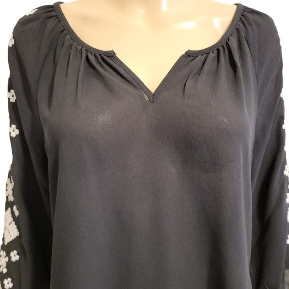 Old Navy Women's Blouse (size SP) - Picture 5 of 7